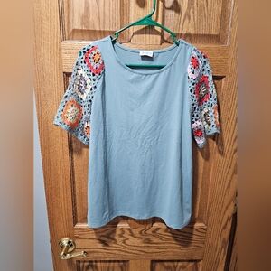Elegant Crochet Sleeve Top in Blue